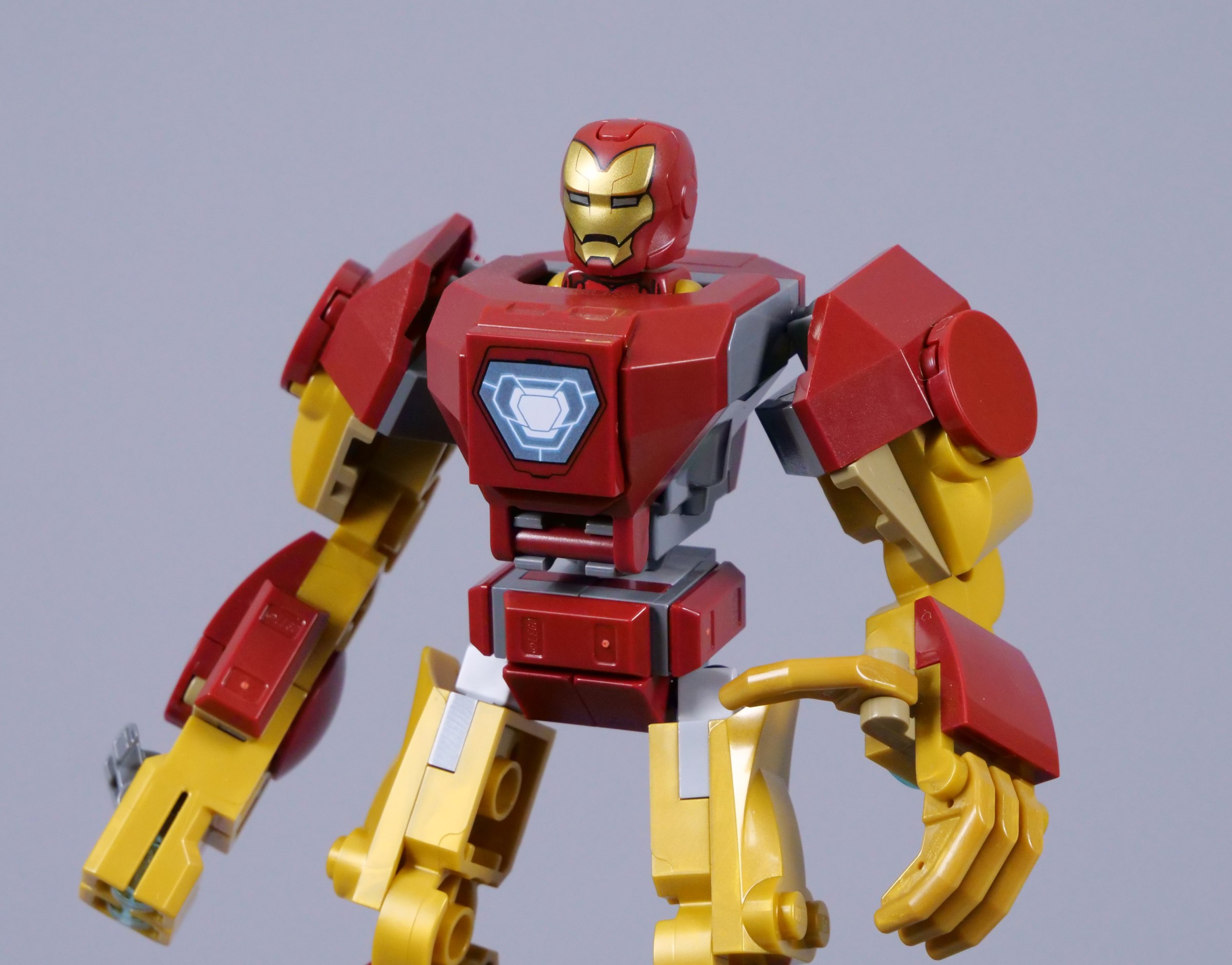 LEGO Marvel Super Heroes 76307 Iron Man Mech vs. Ultron review